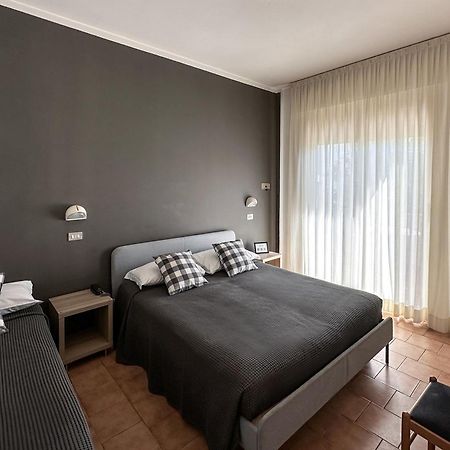 Hotel Aplo - Breakfast Experience Τσέρβια Εξωτερικό φωτογραφία